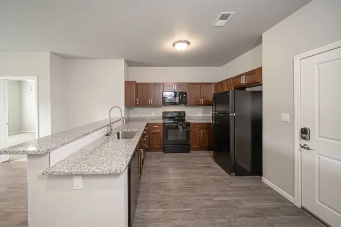 Crescent-Falls-Apartments-Joplin-Missouri-Two-Bedroom-Kitchen
