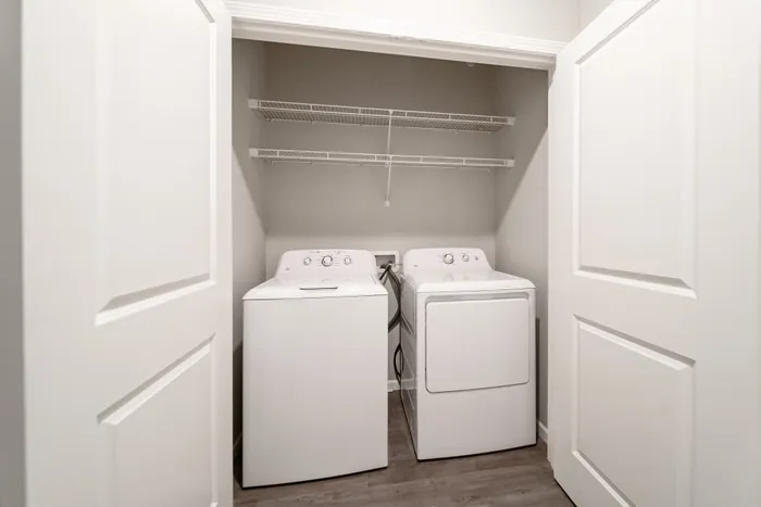 Crescent-Falls-Apartments-Joplin-Missouri-Two-Bedroom-Laundry