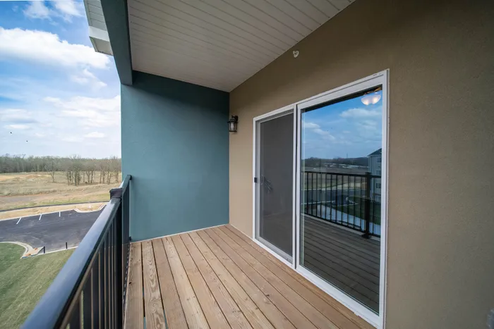 Crescent-Falls-Apartments-Joplin-Missouri-Two-Bedroom-Balcony