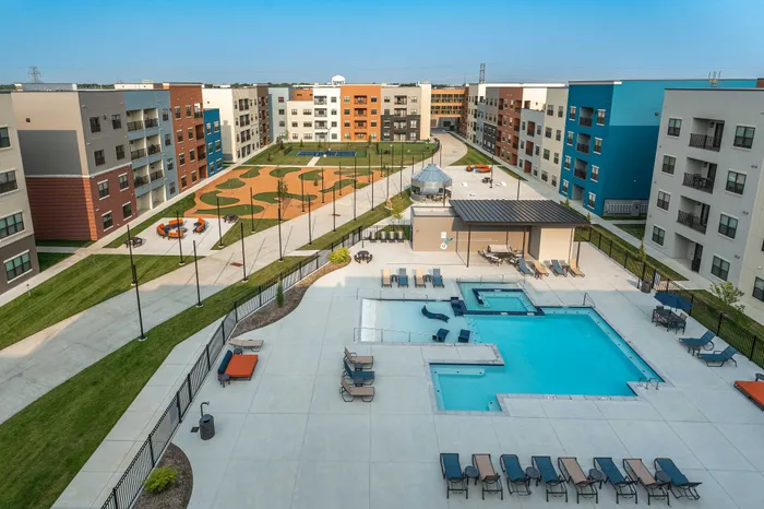 Union-Mill-Apartments-Wichita-Kansas-Amenities-Courtyard-Aerial-View-Swimming-Pool