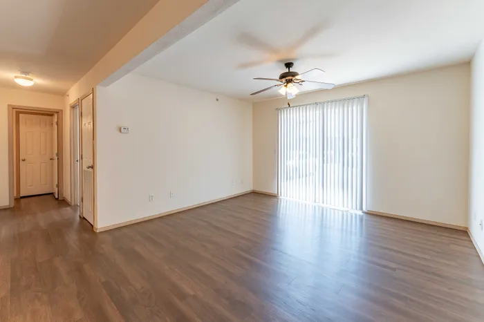 Battlefield-Park-Apartments-Springfield-Missouri-Phase-One-One-Bedroom-Living-Room-Hallway