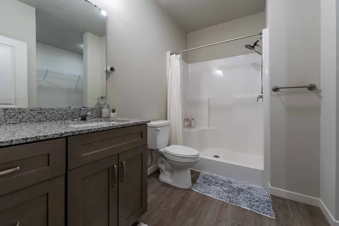 Monarch-Apartments-Springfield-Missouri-Furnished-Two-Bedroom-Primary-Bathroom