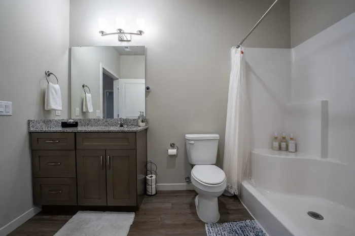 Monarch-Apartments-Springfield-Missouri-Furnished-Two-Bedroom-Primary-Bathroom-Shower