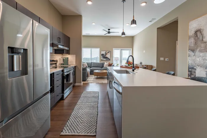 Heritage-Apartments-Springfield-Missouri-Luxury-Furnished-Two-Bedroom-Kitchen-Living-Room
