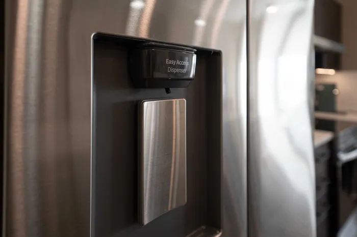 Heritage-Apartments-Springfield-Missouri-Luxury-Furnished-Two-Bedroom-Kitchen-Fridge-Water-Filter