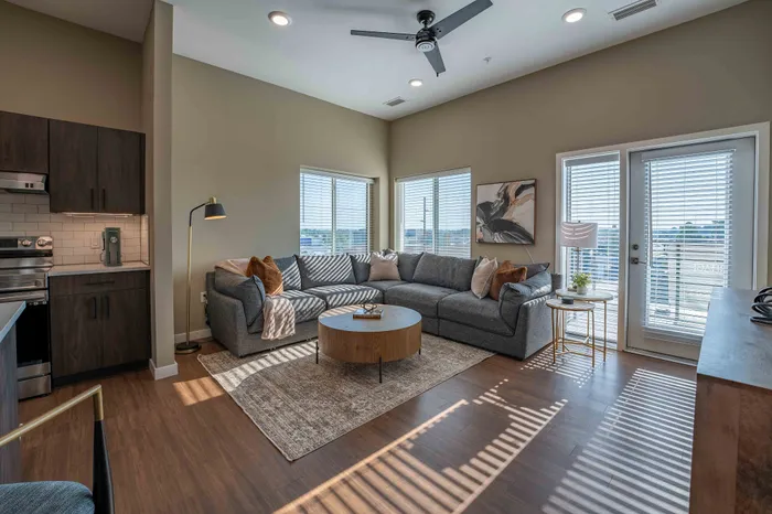 Heritage-Apartments-Springfield-Missouri-Luxury-Furnished-Two-Bedroom-Kitchen-Living-Room