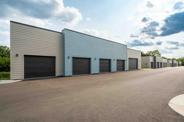 Union-Mill-Apartments-Wichita-Kansas-Amenities-Detached-Garages