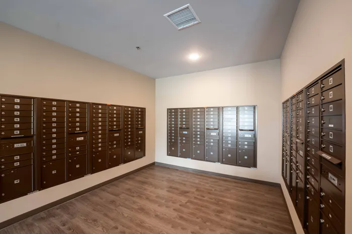 Union-Mill-Apartments-Wichita-Kansas-Amenities-Mail-Room