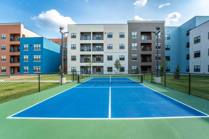 Union-Mill-Apartments-Wichita-Kansas-Luxury-Amenities-Pickleball-Court