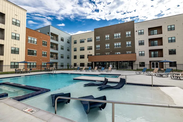 Union-Mill-Apartments-Wichita-Kansas-Luxury-Amenities-Heated-Saltwater-Pool