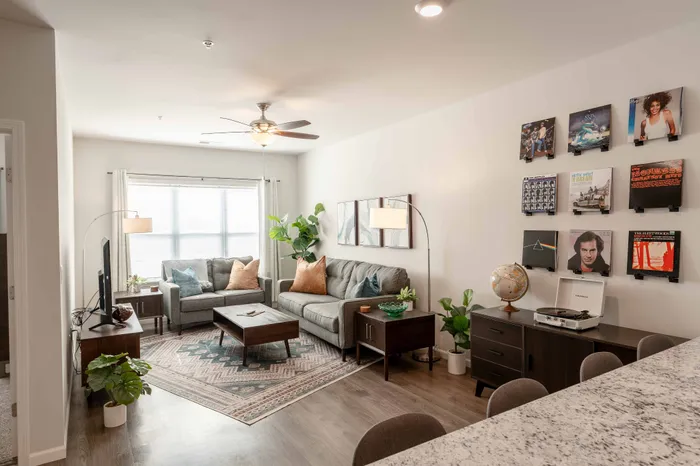 Union-Mill-Apartments-Wichita-Kansas-Furnished-One-Bedroom-Dining-Space-Living-Room