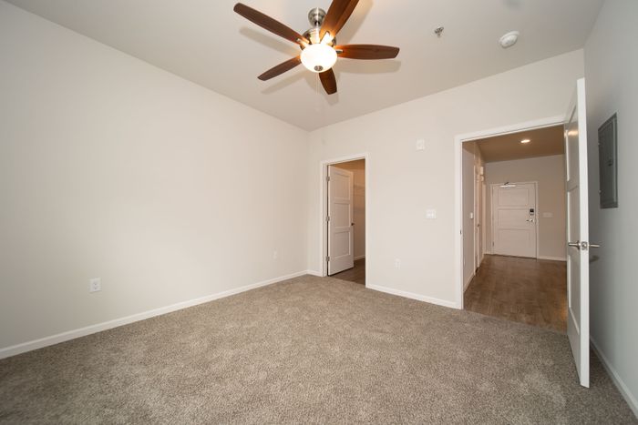 Union-Mill-Apartments-Wichita-Kansas-One-Bedroom-Home-Bedroom-Closet