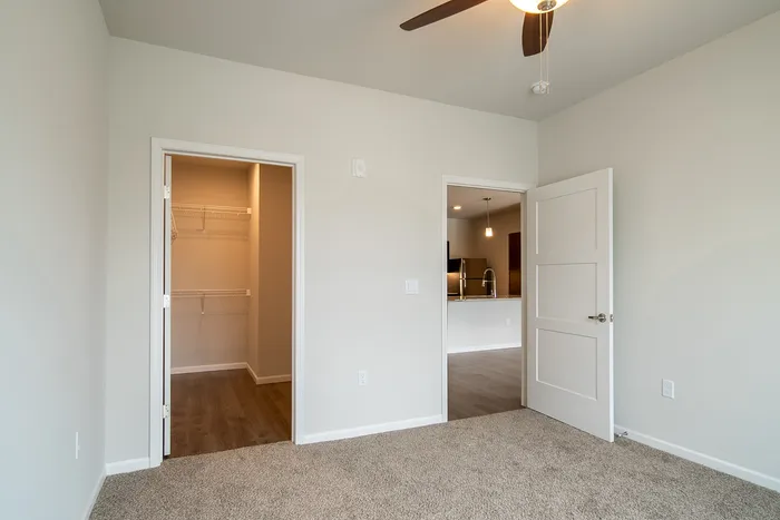 Union-Mill-Apartments-Wichita-Kansas-One-Bedroom-Closet
