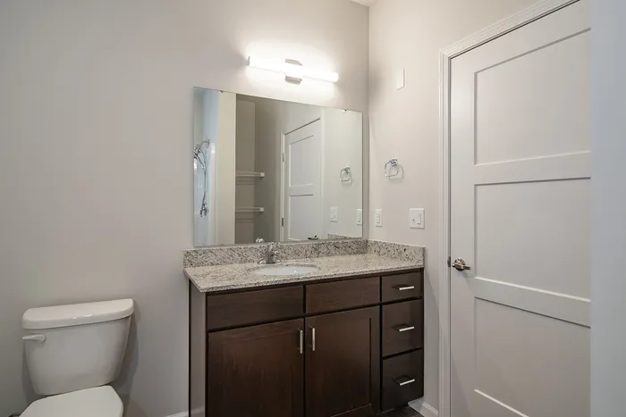 Union-Mill-Apartments-Wichita-Kansas-One-Bedroom-Bathroom