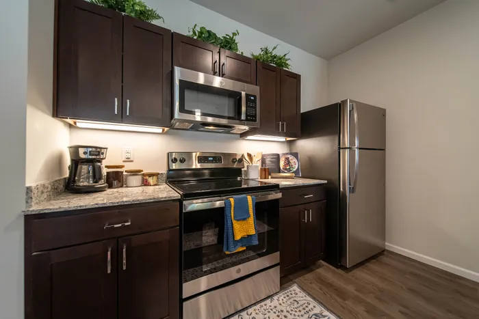 Union-Mill-Apartments-Wichita-Kansas-Furnished-Two-Bedroom-Kitchen-Appliances