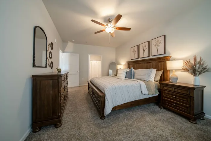 Union-Mill-Apartments-Wichita-Kansas-Furnished-Two-Bedroom-Primary-Bedroom-Bathroom