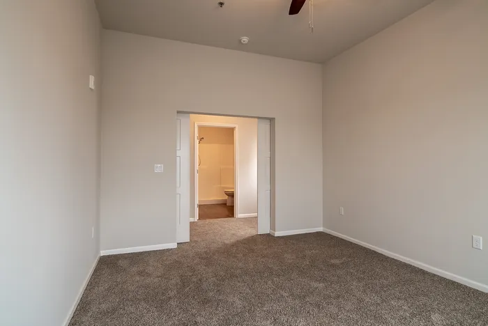 Union-Mill-Apartments-Wichita-Kansas-Two-Bedroom-Deluxe-Primary-Room