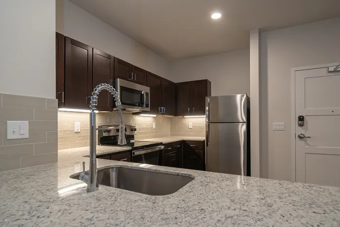 Union-Mill-Apartments-Wichita-Kansas-Three-Bedroom-Kitchen-Sink