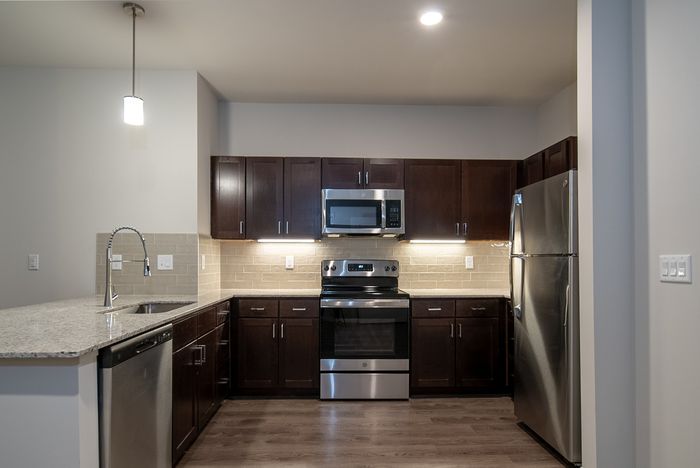 Union-Mill-Apartments-Wichita-Kansas-Three-Bedroom-Kitchen
