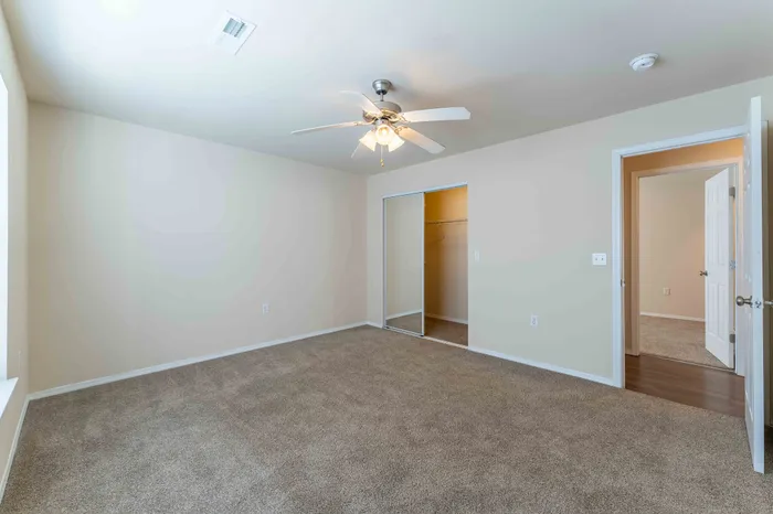 Coryell-Crossing-Apartments-Springfield-Missouri-Four-Bedroom-Second-Bedroom