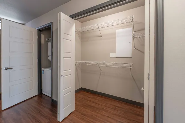 Township-28-Springfield-Missouri-Galloway-Neighborhood-Apartments-Studio-Closet-And-In-Unit-Washer-Dryer