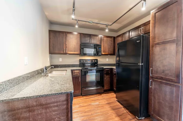 Township-28-Springfield-Missouri-Galloway-Neighborhood-Apartments-Studio-Kitchen