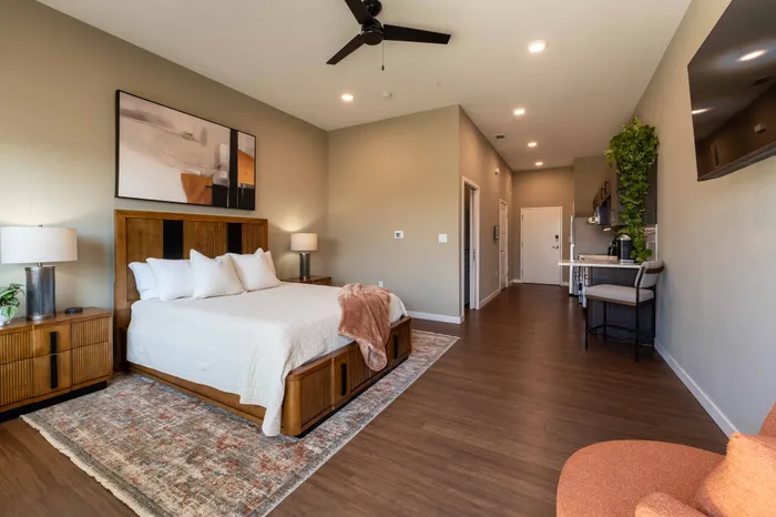 Heritage-Apartments-Springfield-Missouri-Luxury-Homes-Furnished-Studio-Living-Space-And-Entrance