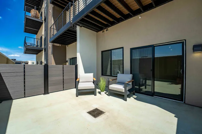 Heritage-Apartments-Springfield-Missouri-Luxury-Homes-Furnished-Studio-Patio