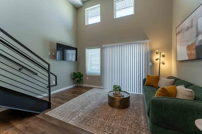 Heritage-Apartments-Springfield-Missouri-Luxury-Homes-Furnished-Studio-Loft-Living-Space-Patio-Doors