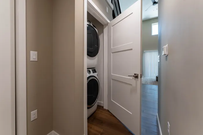 Heritage-Apartments-Springfield-Missouri-Luxury-Homes-Furnished-Studio-Loft-Washer-Dryer