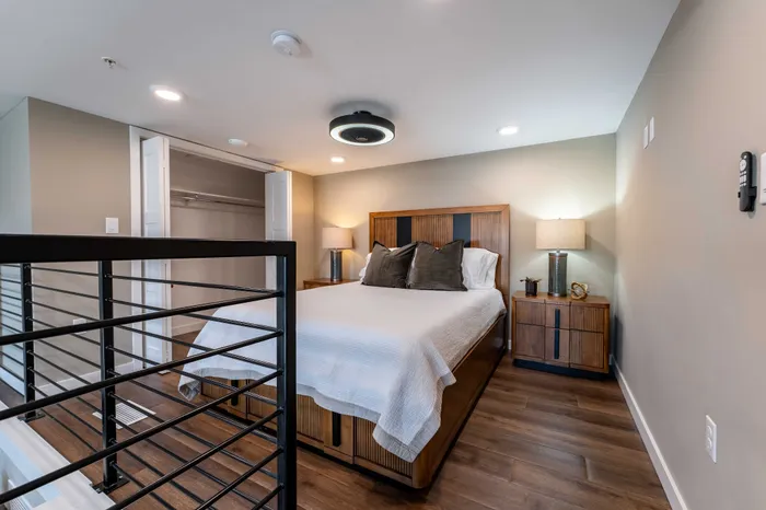 Heritage-Apartments-Springfield-Missouri-Luxury-Homes-Furnished-Studio-Loft-Bedroom