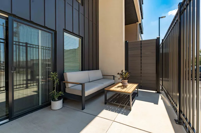 Heritage-Apartments-Springfield-Missouri-Luxury-Homes-Furnished-Studio-Loft-Private-Patio