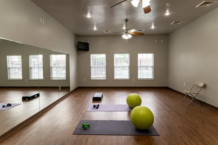 Coryell-Crossing-Apartments-Springfield-Missouri-Amenities-Yoga-Room