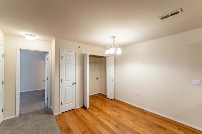 Coryell-Crossing-Apartments-Springfield-Missouri-Two-Bedroom-Dining-Room-Washer-Dryer-Hookups