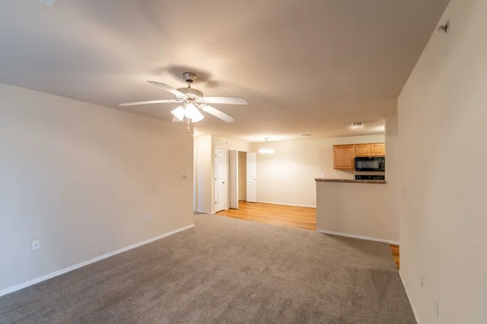 Coryell-Crossing-Apartments-Springfield-Missouri-Two-Bedroom-Living-Room