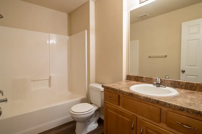 Coryell-Crossing-Apartments-Springfield-Missouri-Three-Bedroom-First-Bathroom