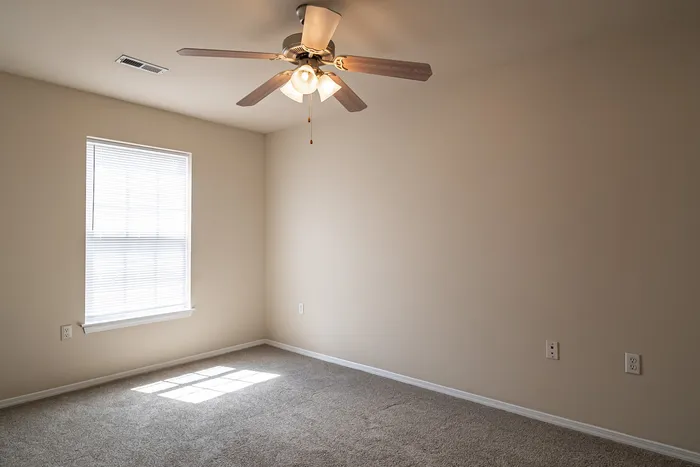 Coryell-Crossing-Apartments-Springfield-Missouri-Three-Bedroom-Second-Bedroom