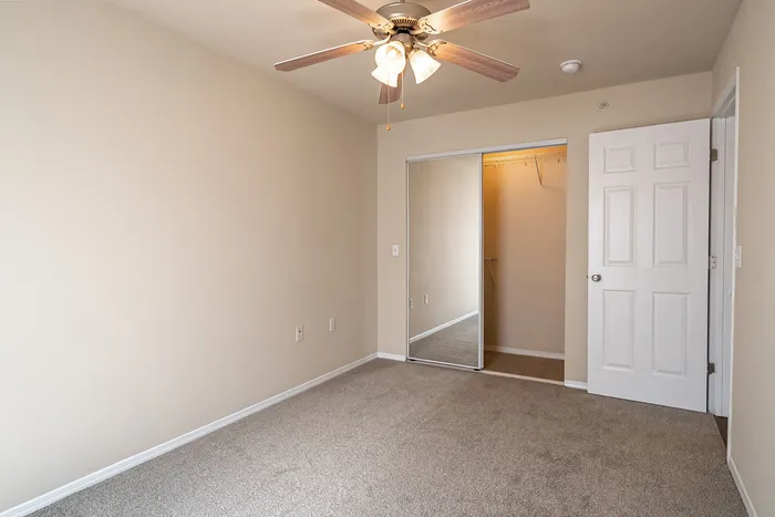 Coryell-Crossing-Apartments-Springfield-Missouri-Three-Bedroom-Second-Bedroom-Closet