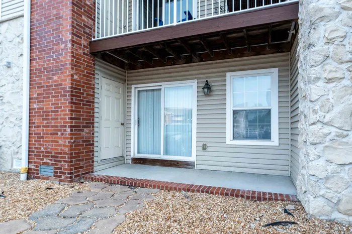 Battlefield-Park-Springfield-Missouri-Three-Bedroom-Apartment-Patio