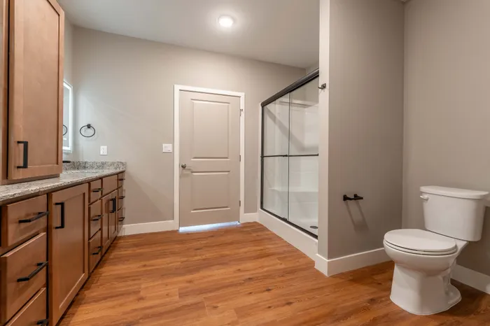 Township-28-Apartments-Springfield-Missouri-Building-H-Three-Bedroom-B-Primary-Bathroom-Shower