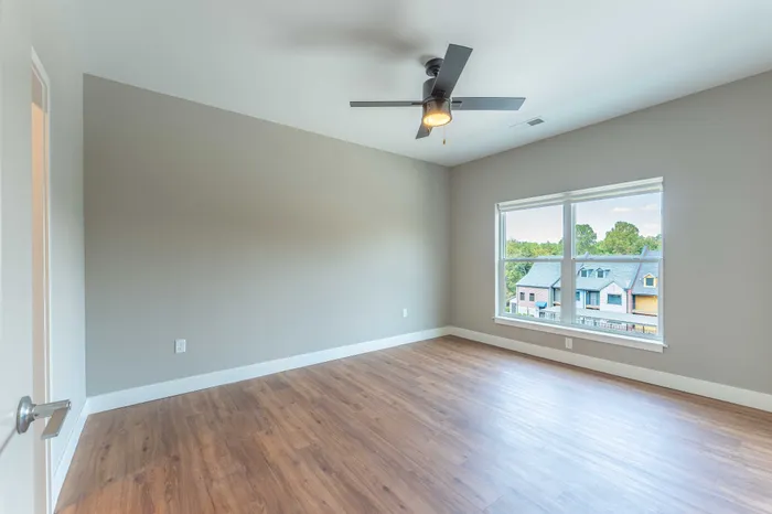 Township-28-Apartments-Springfield-Missouri-Building-H-Three-Bedroom-B-Primary-Bedroom