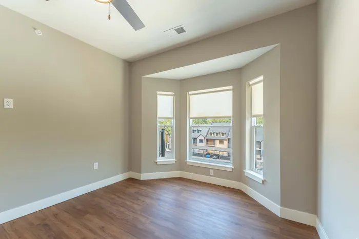 Township-28-Apartments-Springfield-Missouri-Building-H-Three-Bedroom-B-Second-Bedroom-Window-Cove