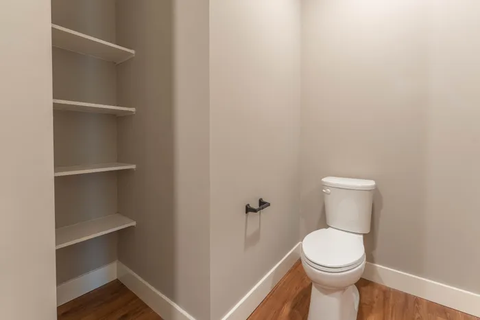 Township-28-Apartments-Springfield-Missouri-Building-H-Three-Bedroom-B-Second-Bathroom-Storage