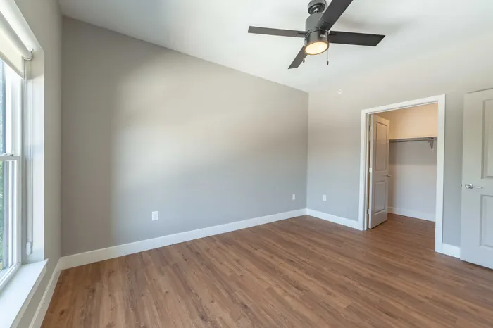 Township-28-Apartments-Springfield-Missouri-Building-H-Three-Bedroom-B-Third-Bedroom-Closet