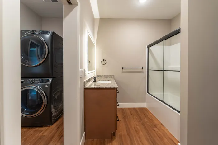 Township-28-Apartments-Springfield-Missouri-Building-H-Three-Bedroom-B-Washer-Dryer-And-Bathroom