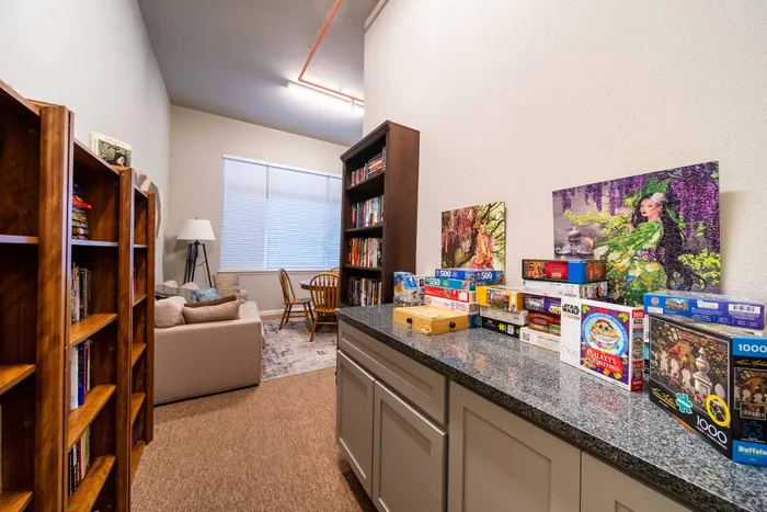 Coryell-Commons-Springfield-Missouri-55-Plus-Apartments-Amentities-Library-And-Puzzles