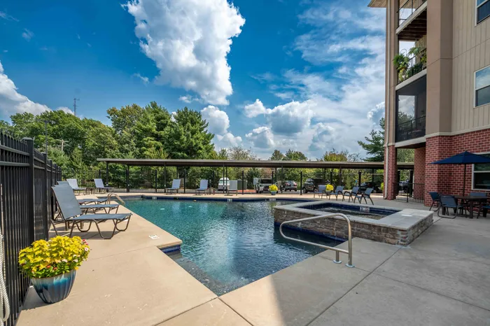 Coryell-Commons-Springfield-Missouri-55-Plus-Apartments-Amentities-Saltwater-Pool-And-Hot-Tub