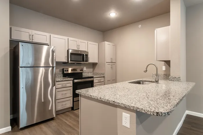 Coryell-Commons-Heights-Springfield-Missouri-Apartments-Livianah-One-Bedroom-Kitchen-Breakfast-Bar