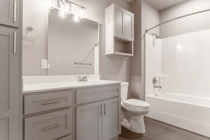 Coryell-Commons-Heights-Springfield-Missouri-Apartments-Brigden-Two-Bedroom-Second-Bathroom