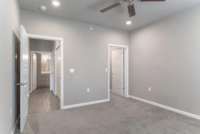 Coryell-Commons-Heights-Springfield-Missouri-Apartments-Brigden-Two-Bedroom-Second-Bedroom-Entrance